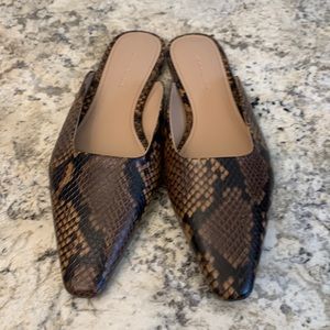 Banana Republic Animal Print Mules Slip-ons sz 8 1/2